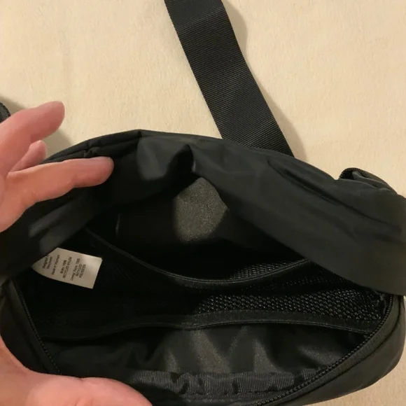 New Lululemon Wunderlust Beltbag 1.8L - Picture 4 of 4
